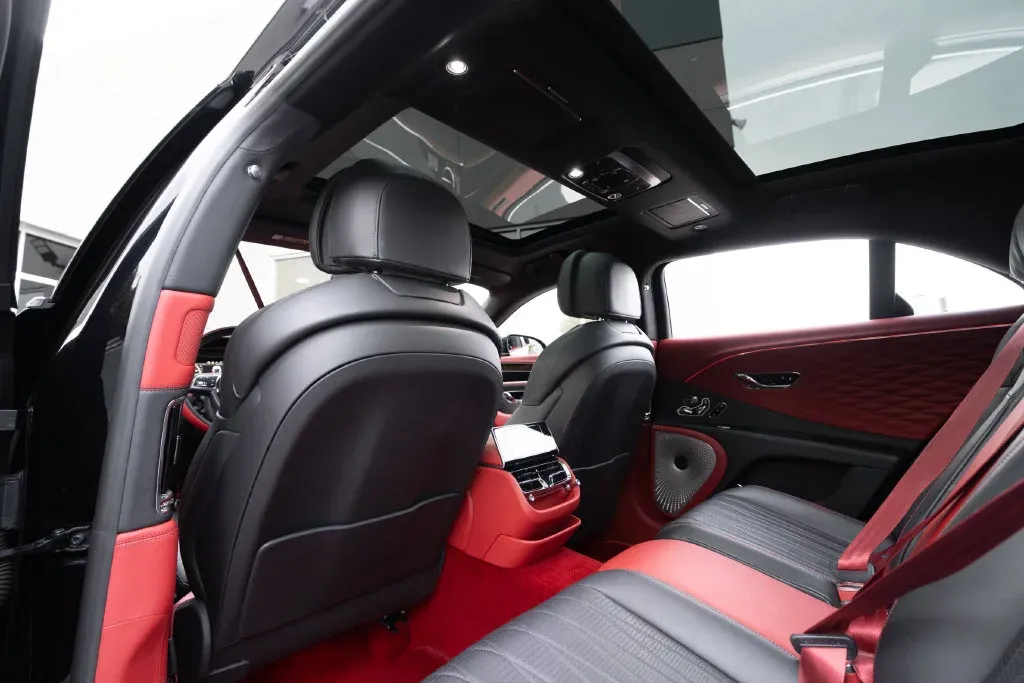 Bentley Flying Spur photo 73