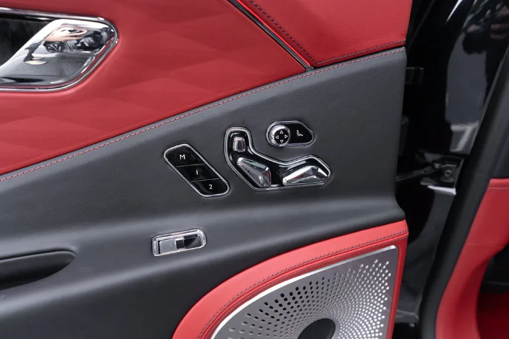 Bentley Flying Spur photo 75