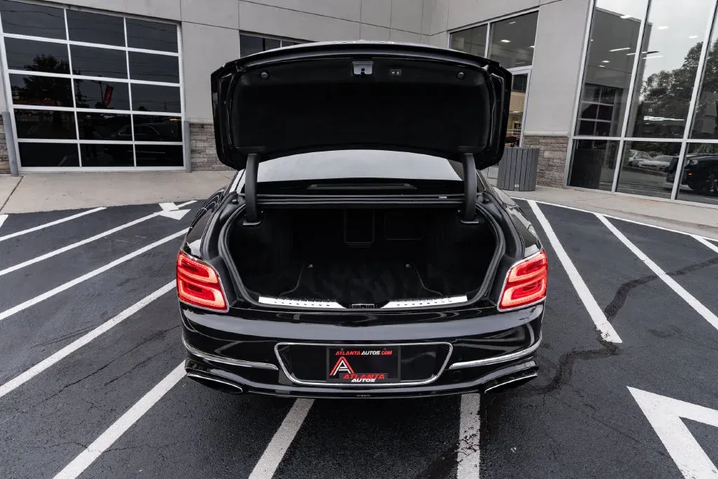 Bentley Flying Spur photo 77