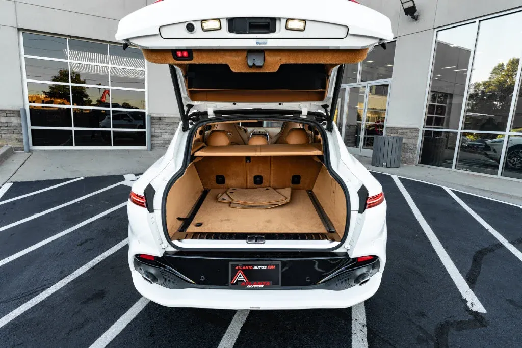 Aston Martin DBX photo 56