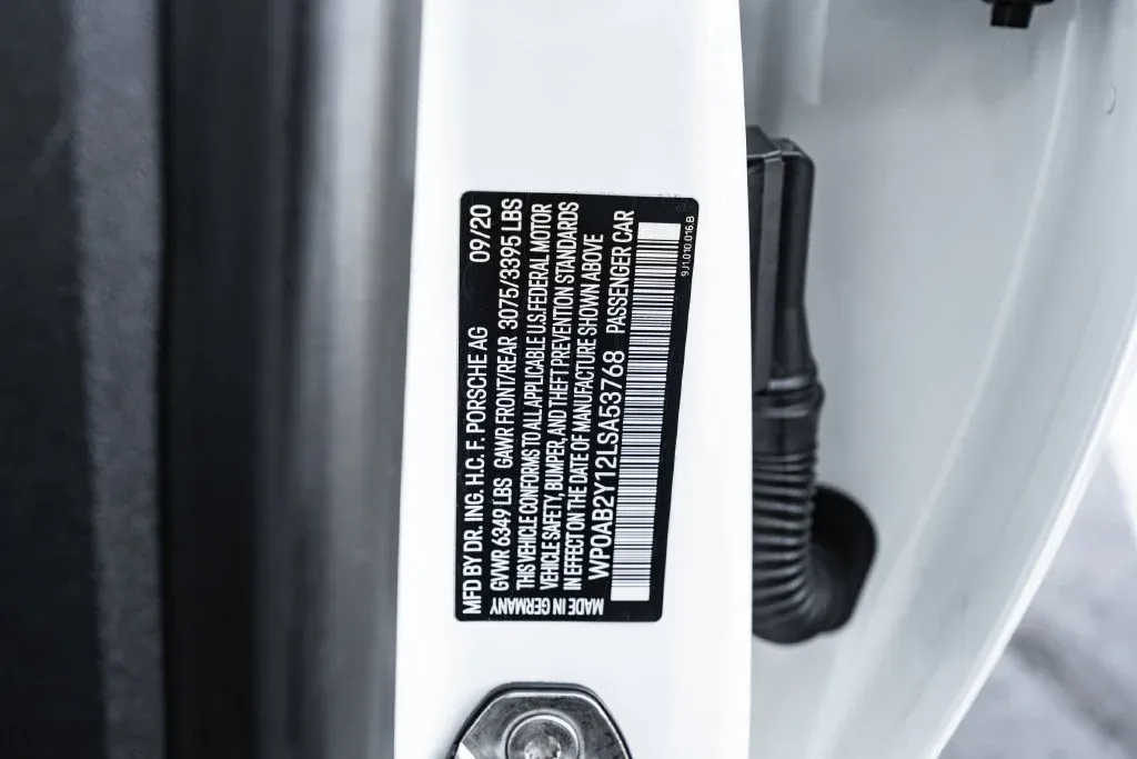 Porsche Taycan photo 67