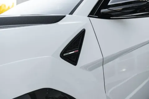 More photos of 2019 Lamborghini URUS at Atlanta Autos, GA