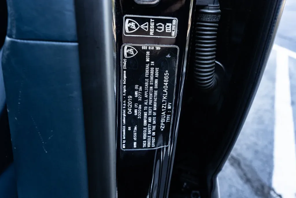 Lamborghini URUS photo 82
