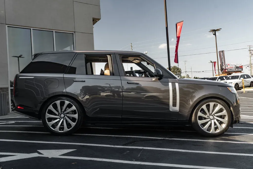 Land Rover Range Rover photo 8