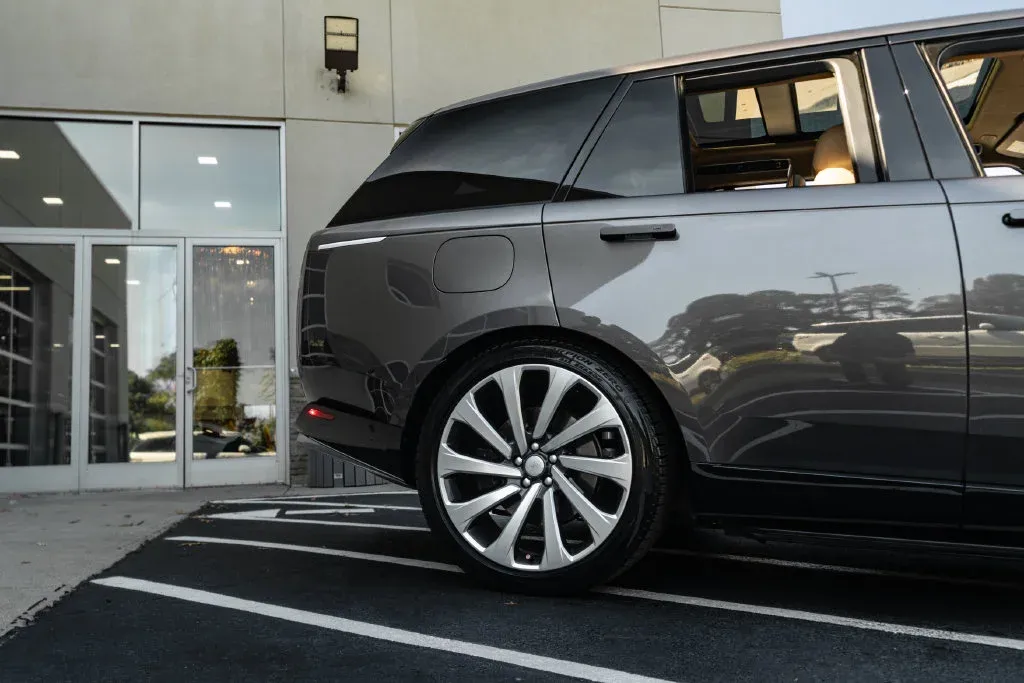 Land Rover Range Rover photo 9