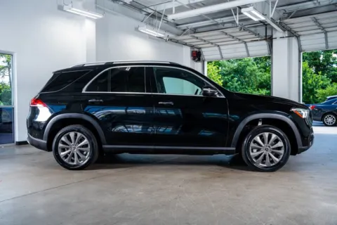 More photos of 2020 Mercedes-Benz GLE 350 at Atlanta Autos, GA