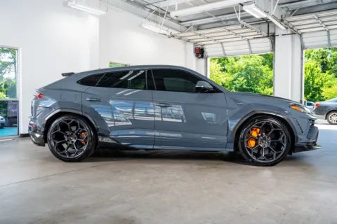 More photos of 2023 Lamborghini Urus Performante at Atlanta Autos, GA
