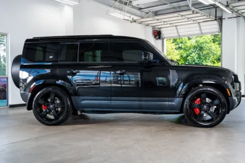 More photos of 2020 Land Rover Defender 110 SE at Atlanta Autos, GA