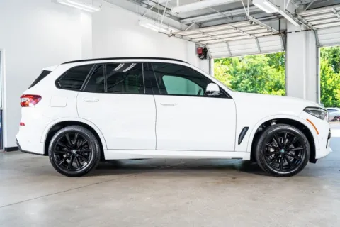 More photos of 2022 BMW X5 xDrive40i at Atlanta Autos, GA
