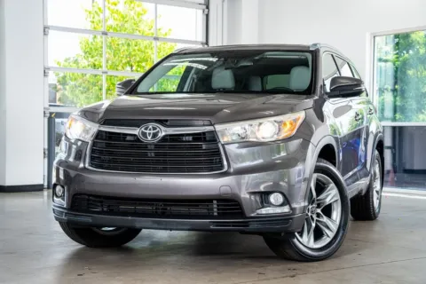 Photos of 2016 Toyota Highlander for sale in Marietta, GA at Atlanta Autos