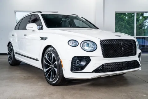 More photos of 2022 Bentley Bentayga V8 at Atlanta Autos, GA