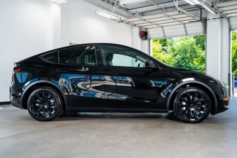 More photos of 2022 Tesla Model Y Long Range at Atlanta Autos, GA