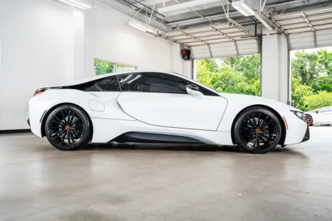 More photos of 2019 BMW i8 at Atlanta Autos, GA