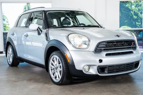 More photos of 2016 MINI Cooper S Countryman at Atlanta Autos, GA