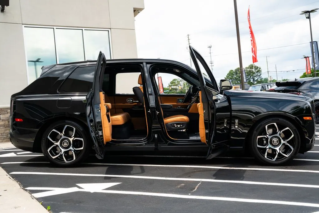2022 Rolls-Royce Cullinan Black Badge - Photo 12