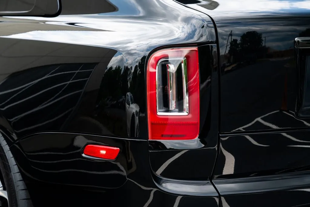 2022 Rolls-Royce Cullinan Black Badge - Photo 18