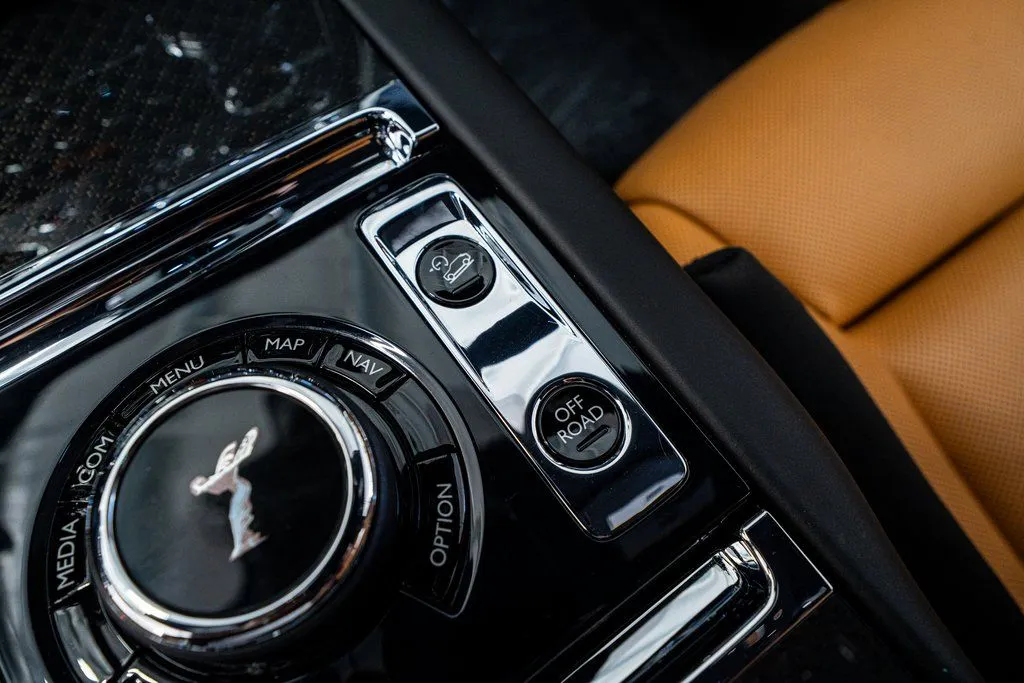2022 Rolls-Royce Cullinan Black Badge - Photo 51