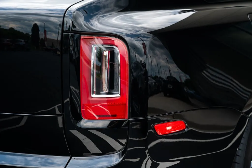 2022 Rolls-Royce Cullinan Black Badge - Photo 14