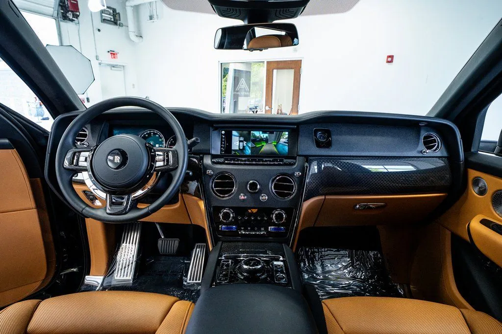 2022 Rolls-Royce Cullinan Black Badge - Photo 64