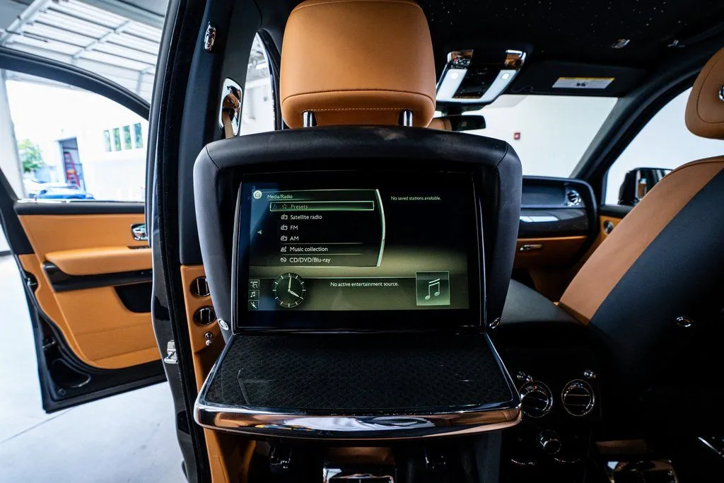 2022 Rolls-Royce Cullinan Black Badge - Photo 62