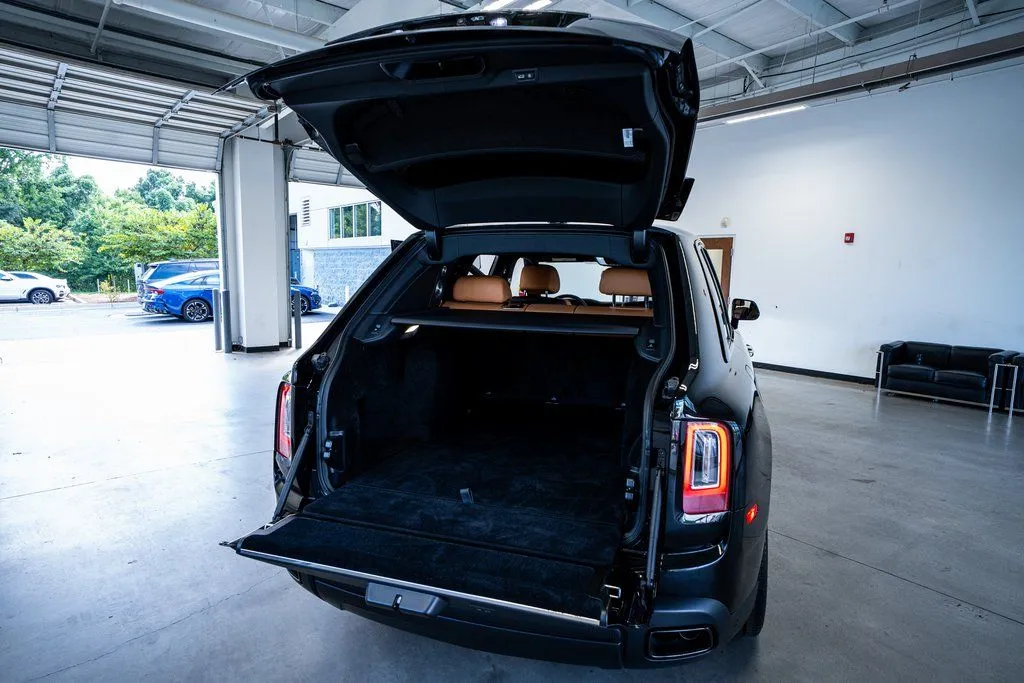 2022 Rolls-Royce Cullinan Black Badge - Photo 69