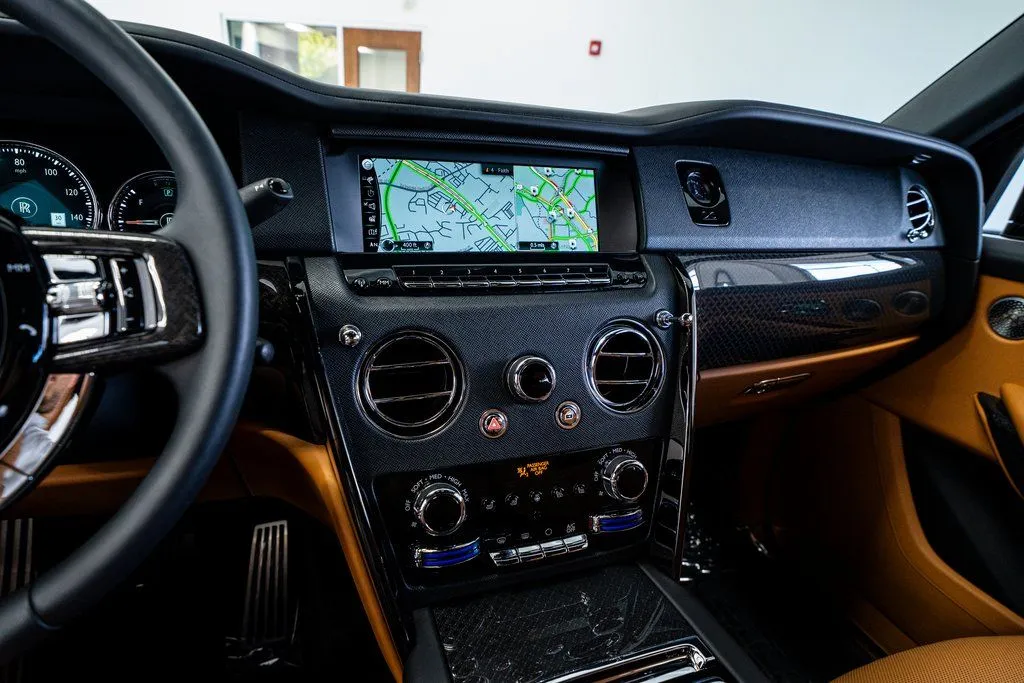 2022 Rolls-Royce Cullinan Black Badge - Photo 44