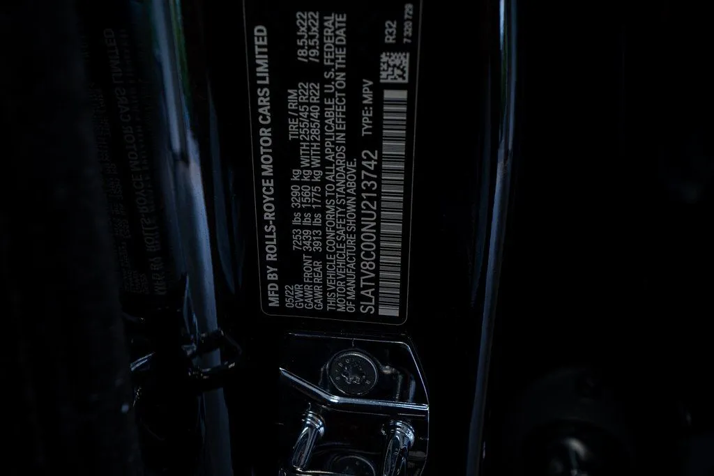 2022 Rolls-Royce Cullinan Black Badge - Photo 72