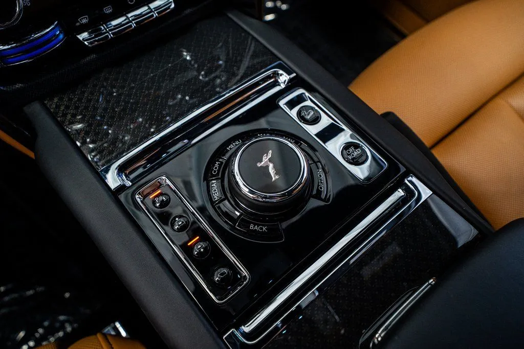 2022 Rolls-Royce Cullinan Black Badge - Photo 48