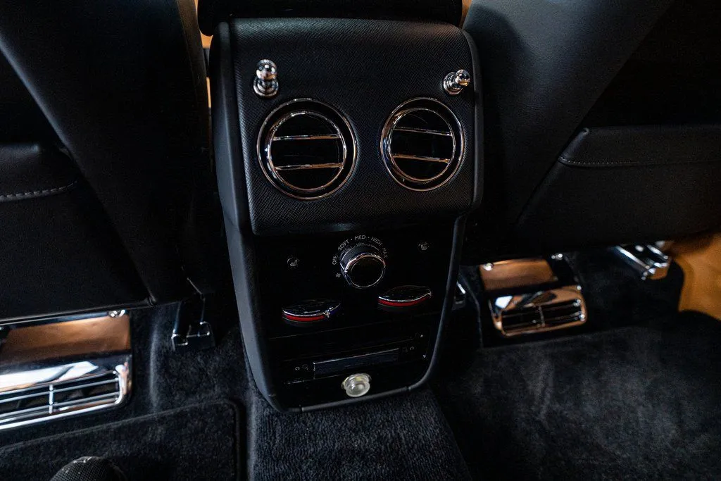 2022 Rolls-Royce Cullinan Black Badge - Photo 63