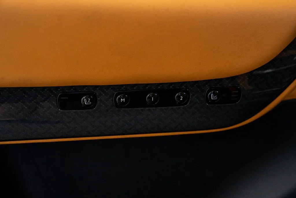 2022 Rolls-Royce Cullinan Black Badge - Photo 29