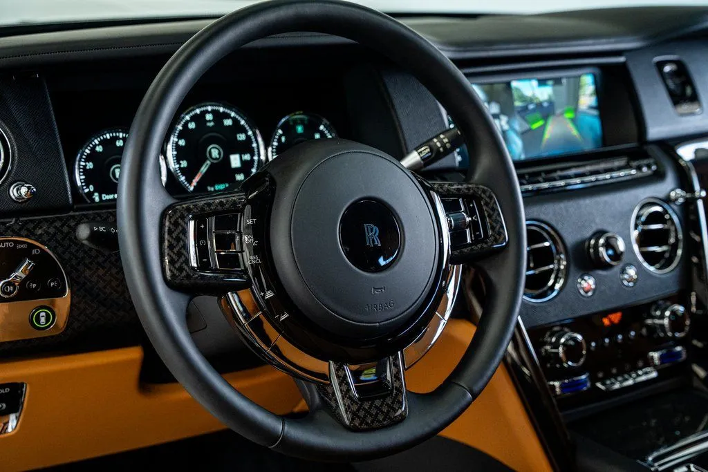 2022 Rolls-Royce Cullinan Black Badge - Photo 32