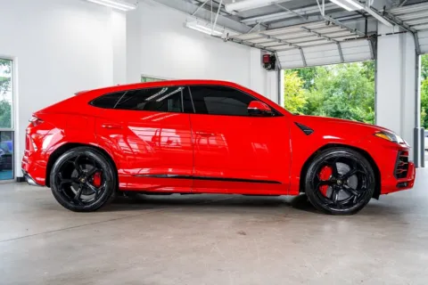 More photos of 2020 Lamborghini Urus at Atlanta Autos, GA