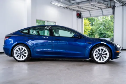 More photos of 2021 Tesla Model 3 Standard Range Plus at Atlanta Autos, GA