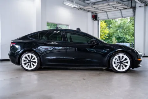 More photos of 2021 Tesla Model 3 Standard Range Plus at Atlanta Autos, GA