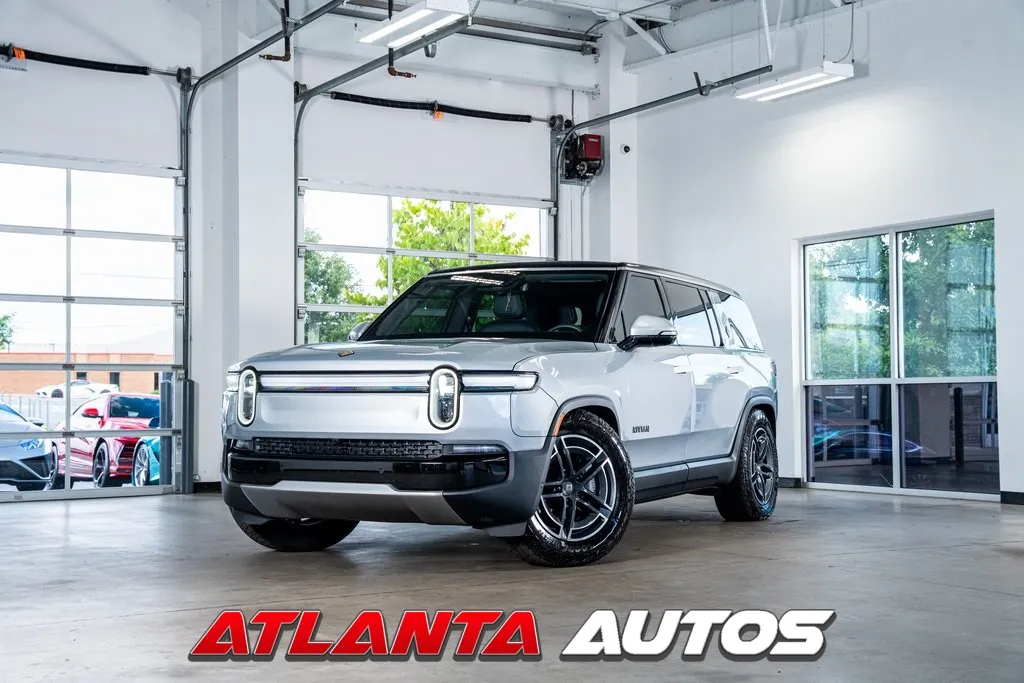 2025 Rivian R1S Adventure