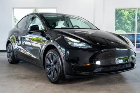 More photos of 2024 Tesla Model Y Long Range at Atlanta Autos, GA