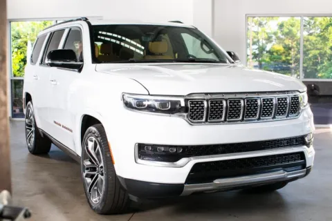 More photos of 2023 Jeep Grand Wagoneer Series III at Atlanta Autos, GA