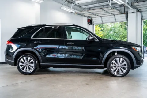 More photos of 2022 Mercedes-Benz GLE 350 at Atlanta Autos, GA