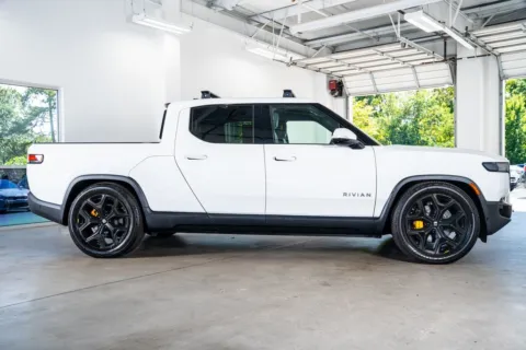 More photos of 2022 Rivian R1T Adventure at Atlanta Autos, GA
