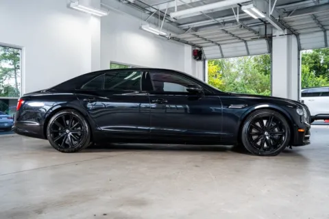 More photos of 2020 Bentley Flying Spur W12 at Atlanta Autos, GA