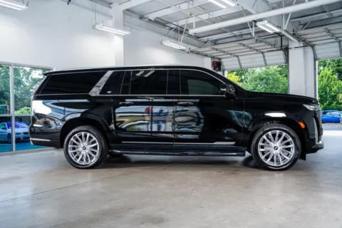 More photos of 2021 Cadillac Escalade ESV Premium at Atlanta Autos, GA