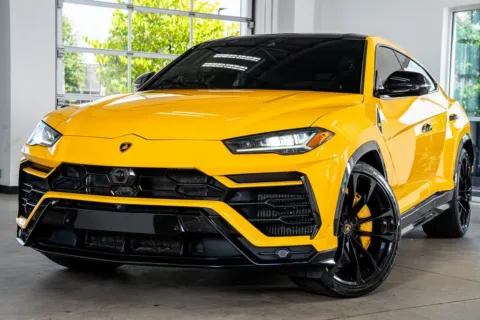 Photos of 2019 Lamborghini Urus for sale in Marietta, GA at Atlanta Autos