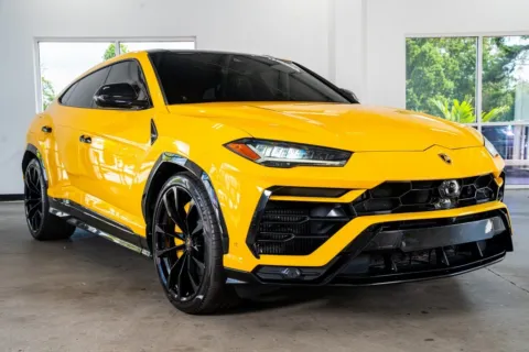 More photos of 2019 Lamborghini Urus at Atlanta Autos, GA