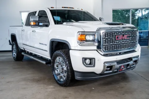 More photos of 2018 GMC Sierra 2500HD Denali at Atlanta Autos, GA