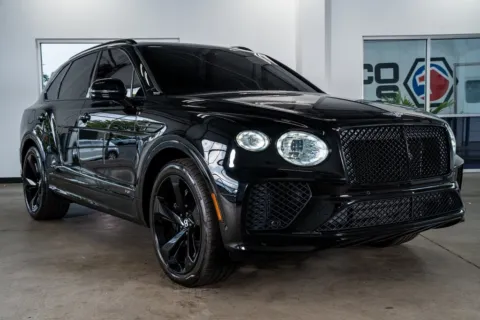 More photos of 2021 Bentley Bentayga V8 at Atlanta Autos, GA