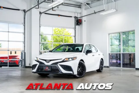 White 2022 Toyota Camry SE for sale in Marietta, GA