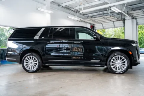 More photos of 2023 Cadillac Escalade ESV Premium at Atlanta Autos, GA