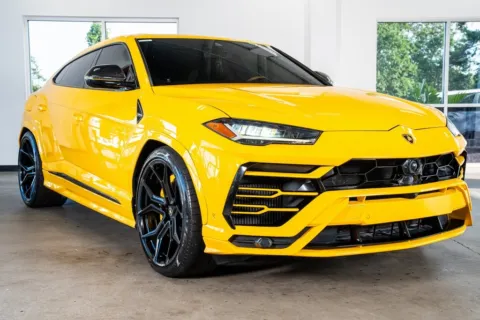 More photos of 2021 Lamborghini Urus at Atlanta Autos, GA