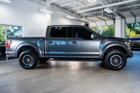 More photos of 2019 Ford F-150 Raptor at Atlanta Autos, GA