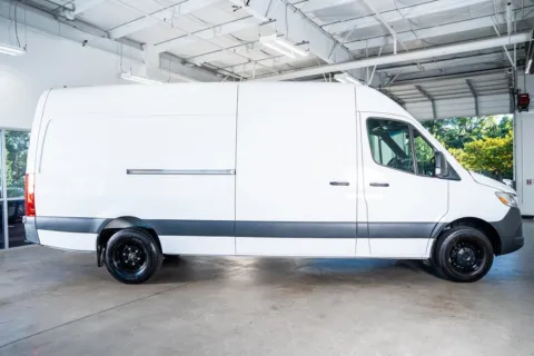 More photos of 2022 Mercedes-Benz Sprinter 3500 Cargo 170 WB at Atlanta Autos, GA